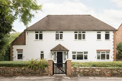 4 bed property, in Selsdon Road, £925,000
