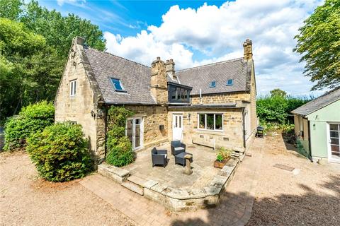 5 bed property, in Old School House, £800,000