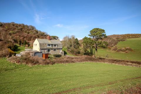3 bed property, in Bolberry Road, £450,000