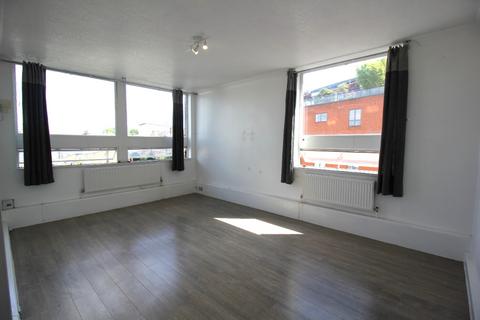 2 bed property, in Harrowby Street, £450,000