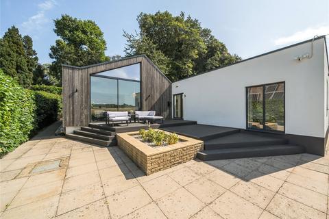 4 bed property, in Cudham Lane North, £900,000