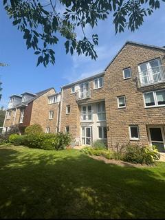 2 bed property, in Sykes Court, £235,000