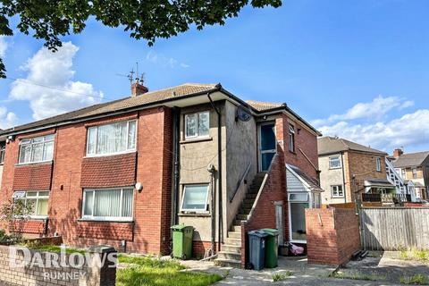 2 bed property, in New Road, £130,000