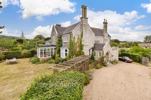 6 bed property, in Quay Lane, £900,000