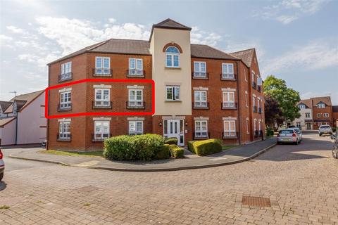 2 bed property, in Corelli Close, £160,000