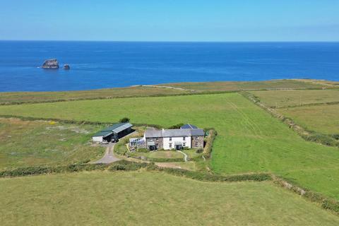 4 bed property, in Outstanding Coastal Position St Agnes, £1,350,000