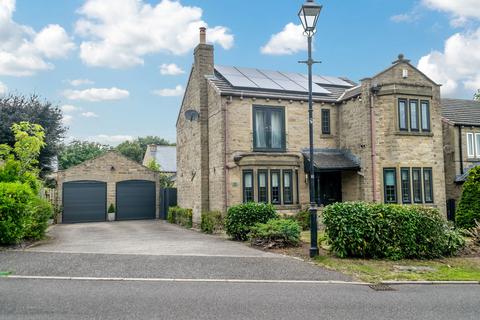 4 bed property, in Manor Grange, £550,000