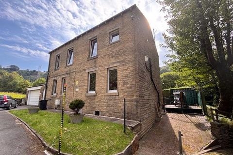 4 bed property, in Leywood Bottom, £500,000