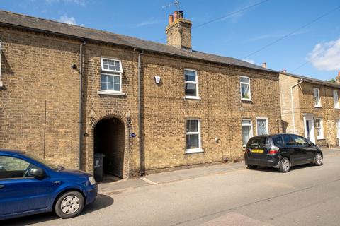 3 bed property, in High Street, £295,000