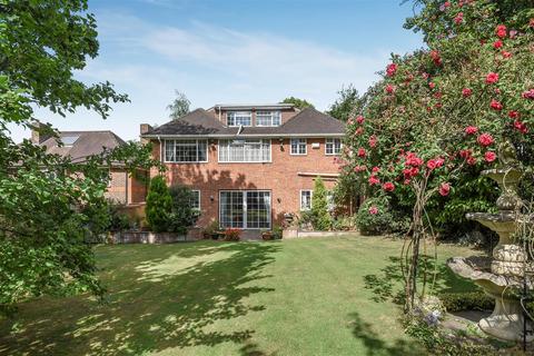 6 bed property, in Sudbury Hill, £1,200,000