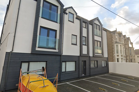 2 bed property, in The Swell, £275,000