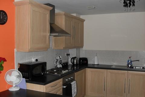 1 bed property, in One bed apartment near Widnes Town Centre, £100,000