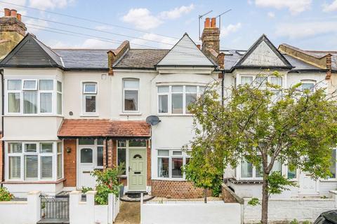 3 bed property, in Hartham Road, £636,950