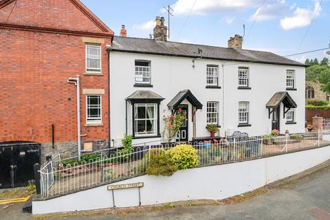 2 bed property, in Church Street, £175,000