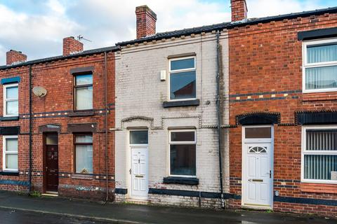 2 bed property, in Pigot Street, £95,000