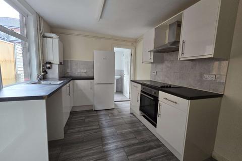 4 bed property, in Chiltern Rise, £275,000