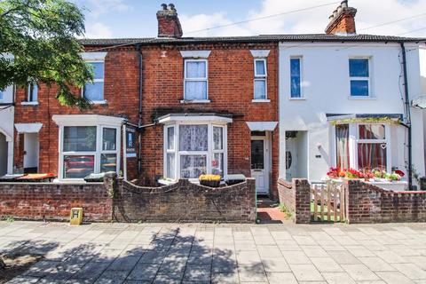 3 bed property, in Marlborough Road, £230,000