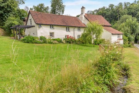 4 bed property, in Week Lane, £800,000