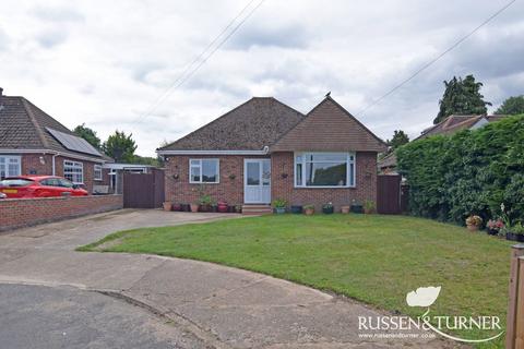 5 bed property, in Grimston Road, £375,000