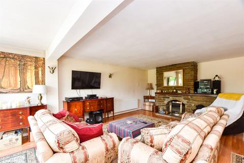 5 bed property, in Boxhill Road, £1,200,000