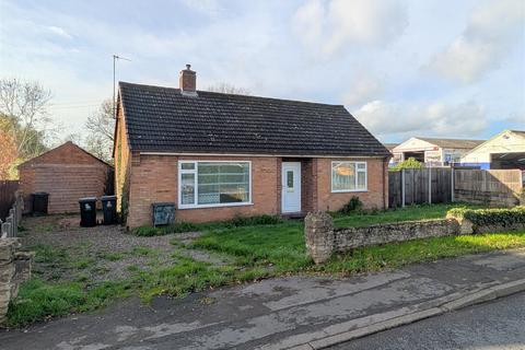2 bed property, in Rectory Road, £264,000