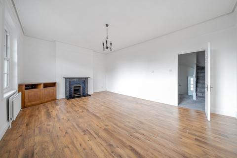 3 bed property, in Burnt Ash Road, £400,000