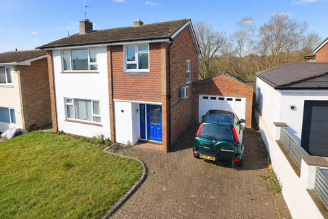 3 bed property, in Bassett, £375,000