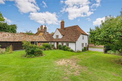 3 bed property, in Stow Road, £600,000