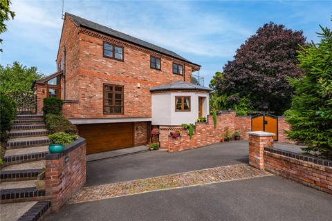 5 bed property, in Sheepwalk Lane, £725,000