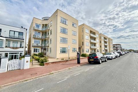 2 bed property, in West Parade, £200,000