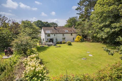 6 bed property, in Paul, £950,000