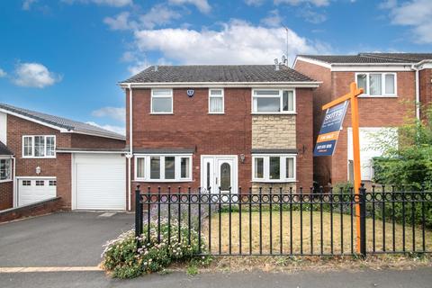 3 bed property, in Pennyhill Lane, £350,000