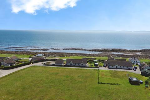 Land, in Quarry Road, £75,000