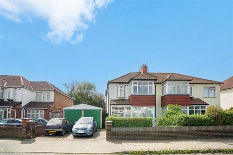 3 bed property, in Sudbury Court Road, £675,000