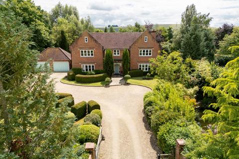 7 bed property, in Milton Lilbourne, £1,850,000