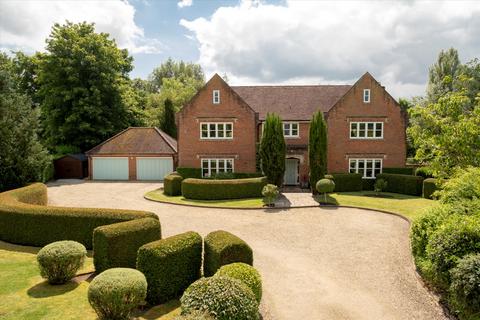 7 bed property, in Milton Lilbourne, £1,850,000
