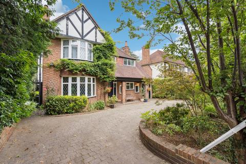 4 bed property, in Paines Lane, £1,275,000