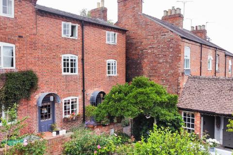 3 bed property, in Blanch Croft, £490,000