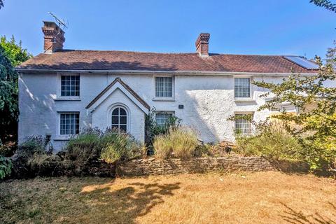 3 bed property, in Birchy Hill, £599,950