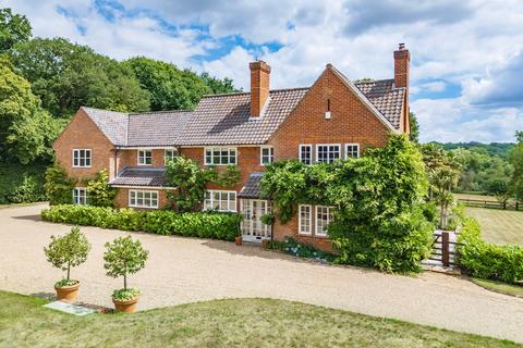5 bed property, in Ipswich Road, £1,345,000