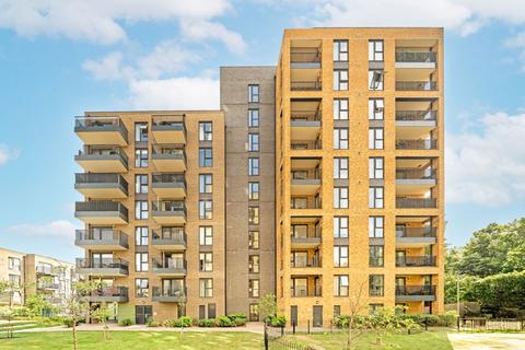 1 bed property, in Bowen Drive, £330,000