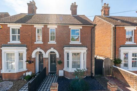 3 bed property, in Irvine Road, £410,000