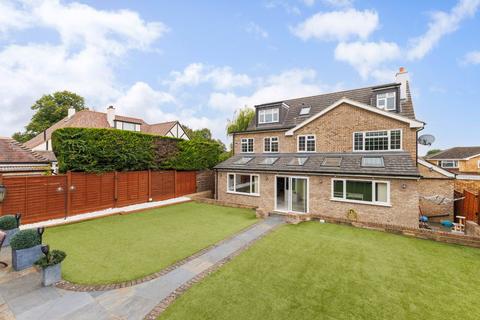 7 bed property, in Baas Hill Close, £1,450,000