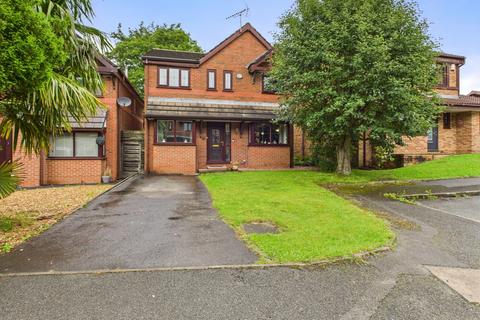 4 bed property, in Firethorn Drive, £410,000