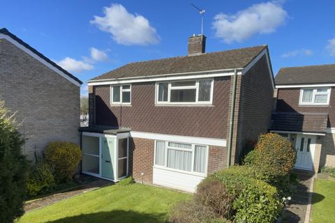 3 bed property, in Varney Road, £450,000