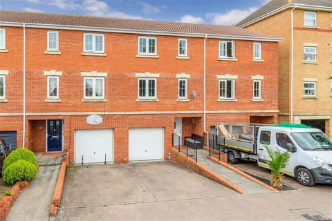4 bed property, in Parrock Avenue, £400,000