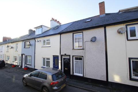 3 bed property, in John Street, £225,000