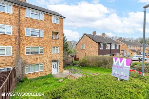 3 bed property, in Cecil Road, £300,000