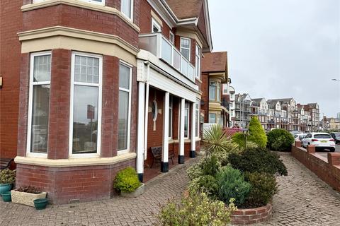 3 bed property, in Summerfield Road, £375,000