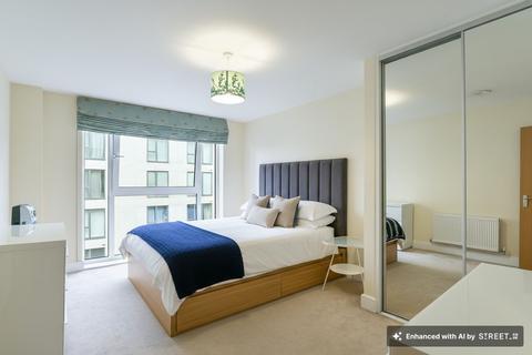 1 bed property, in Gooch House, £425,000